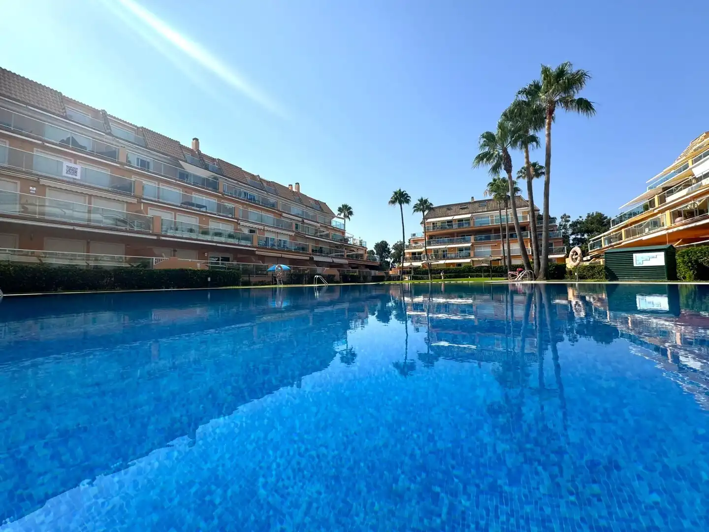 Piscina de Apartament en venda en Dénia amb Aire condicionat, Jardí privat i Terrassa