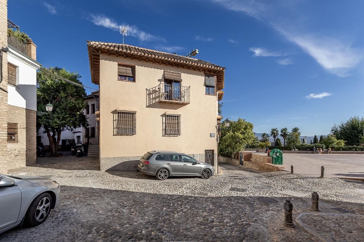 Exterior view of Building for sale in  Granada Capital