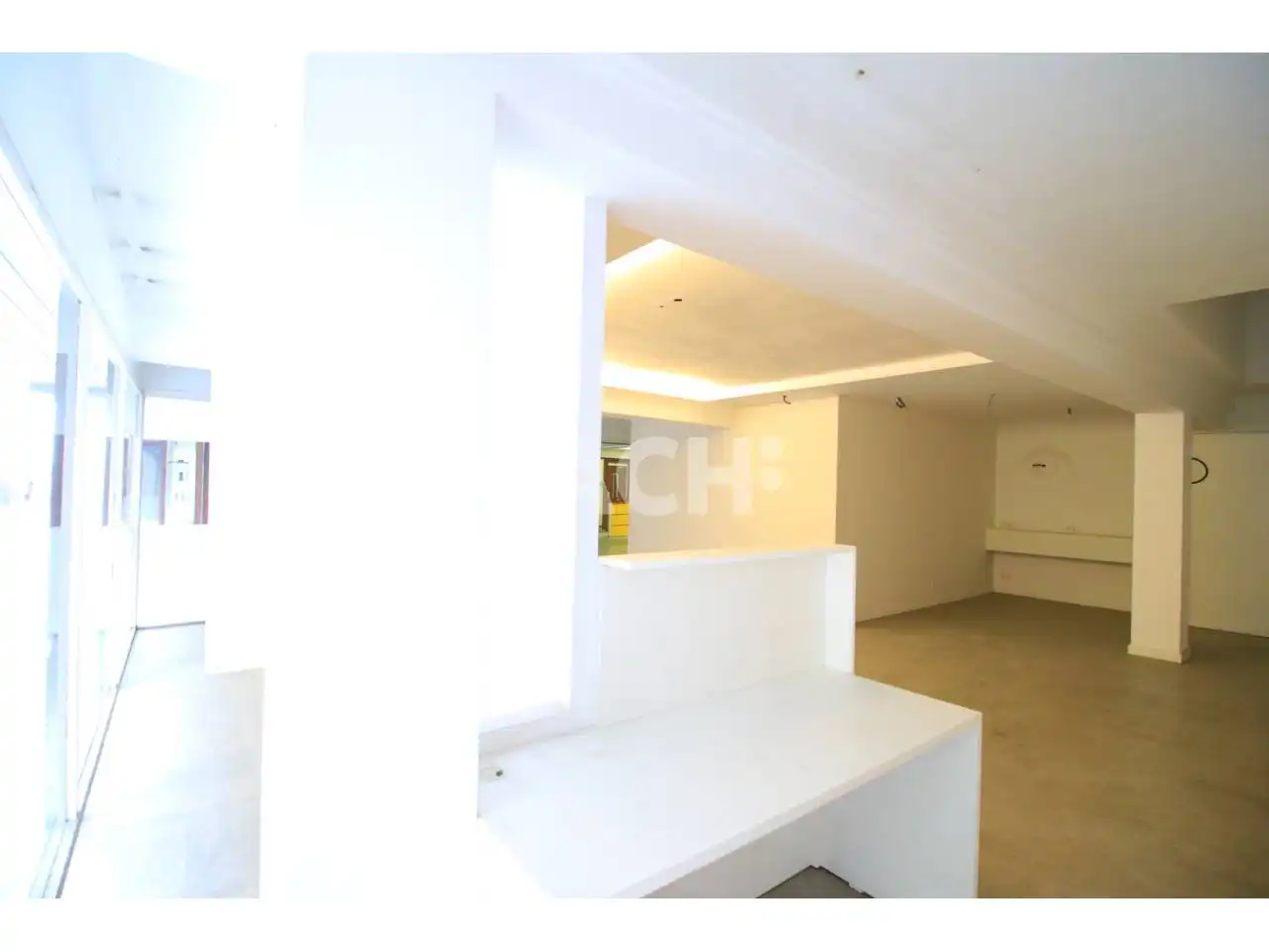 Commercial properties for rent in Calle manlleu, 50, Nord
