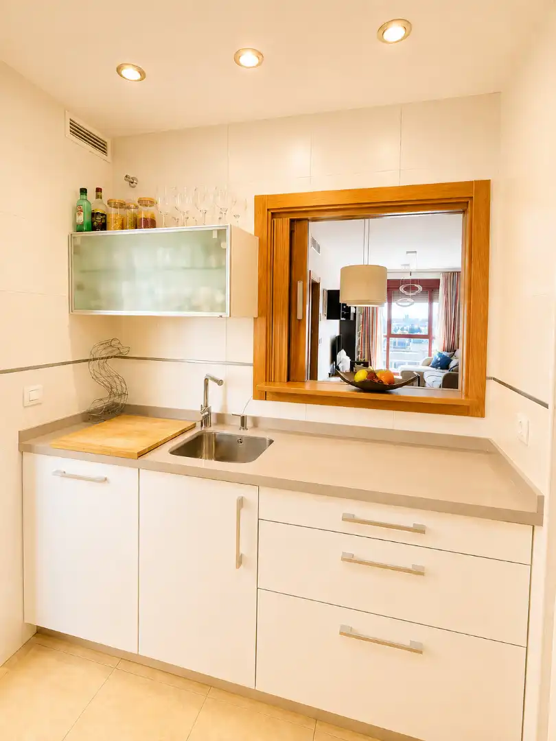 Kitchen of Flat for sale in Sevilla  with Air Conditioner and Community pool