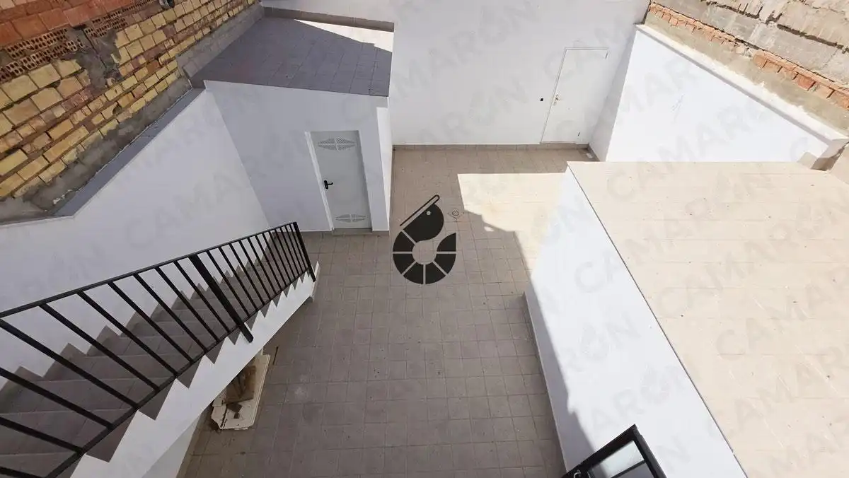 Terrassa de Casa o xalet en venda en La Puebla del Río amb Aire condicionat i Traster