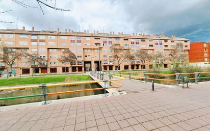 Exterior view of Flat for sale in Valladolid Capital  with Heating and Terrace