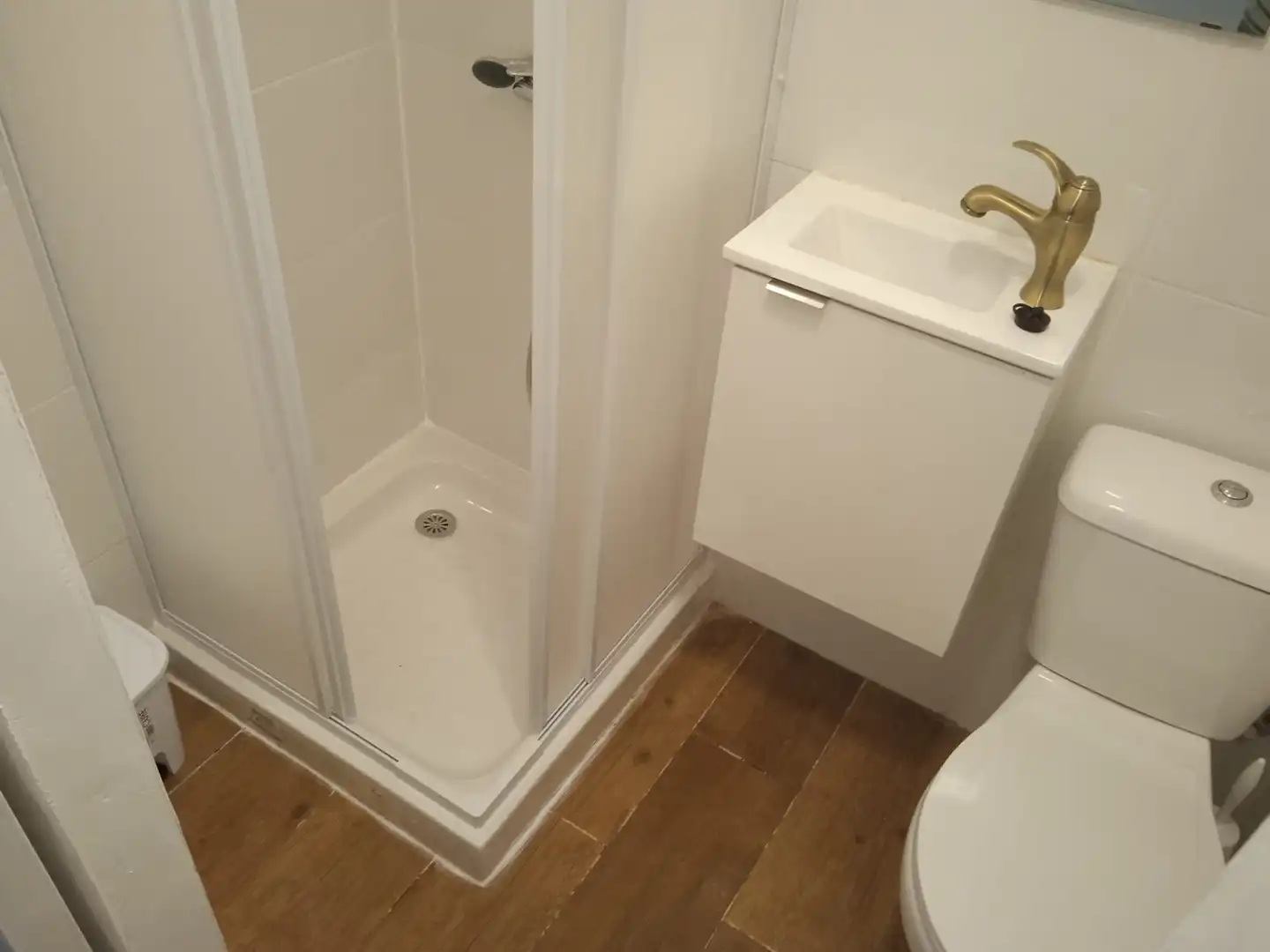 Bathroom of Houses for sale in Figueres  with Heating, Terrace and Furnished