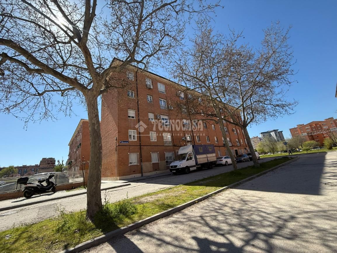 Piso en venta en Las Águilas, Latina