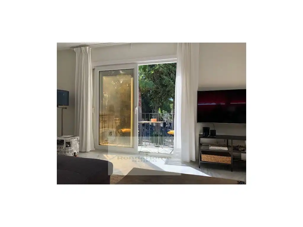 Außenansicht von Wohnung zur Miete in Estepona mit Terrasse
