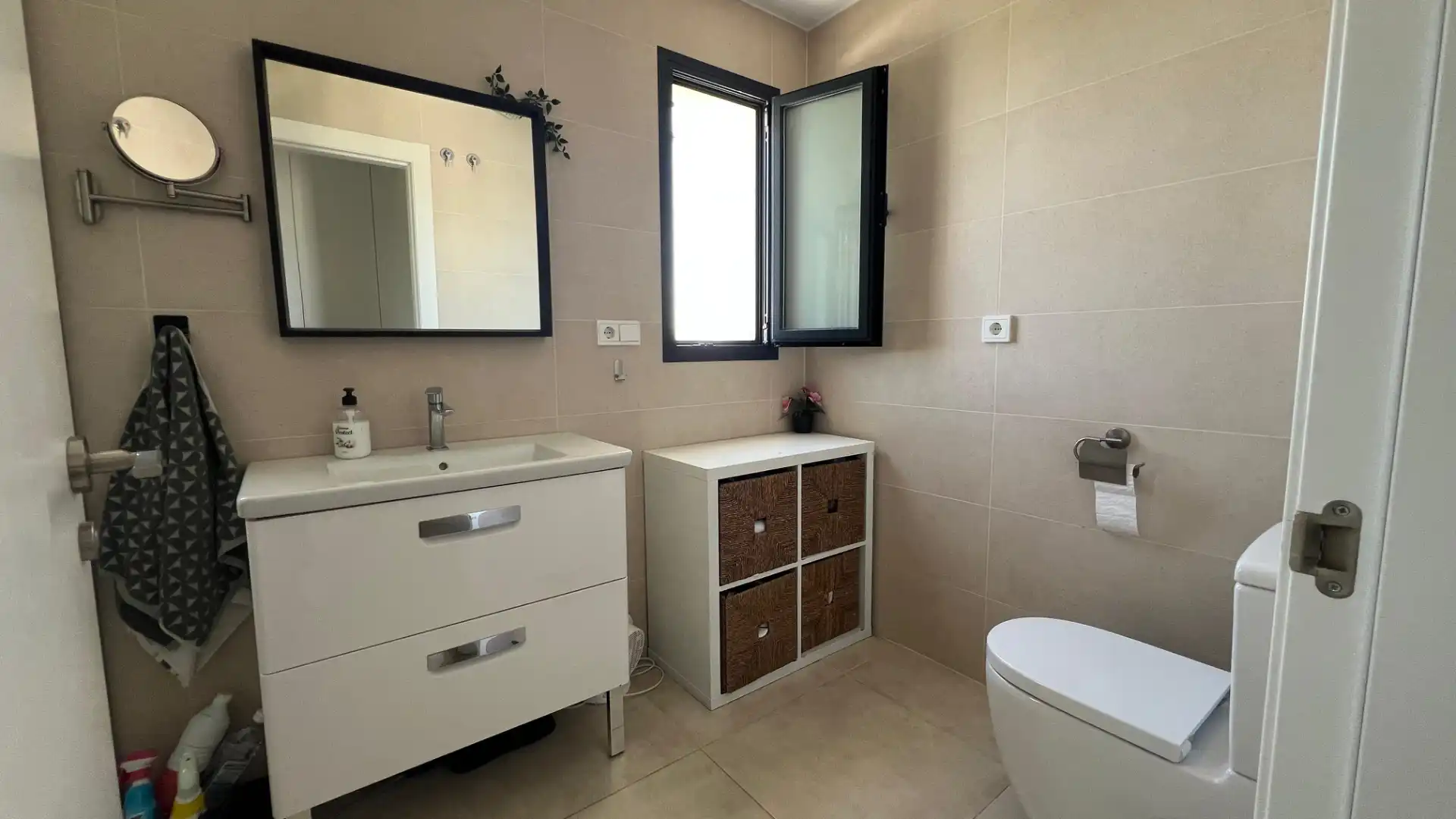 Baño de Casa adosada en venta en Alhaurín de la Torre con Aire acondicionado, Jardín privado y Terraza