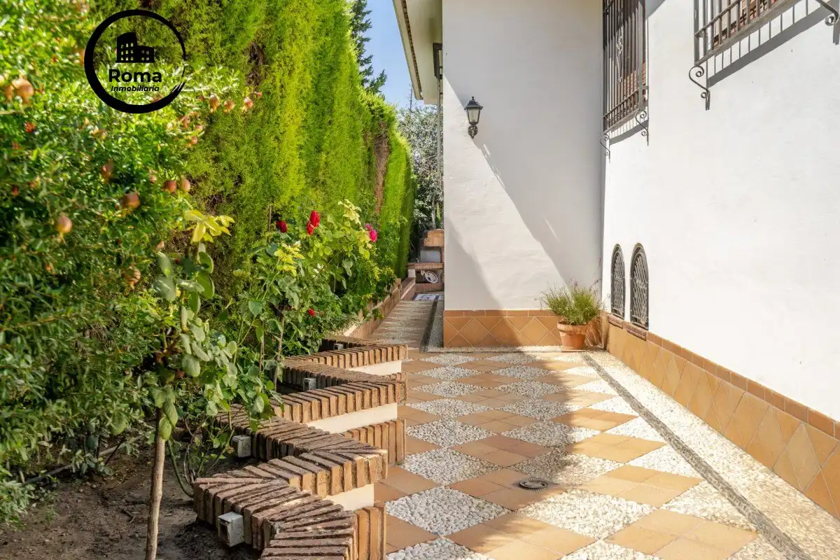 Terrassa de Casa o xalet en venda en La Zubia amb Aire condicionat, Calefacció i Piscina