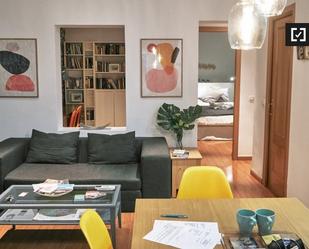 Living room of Flat to rent in  Madrid Capital  with Air Conditioner and Balcony