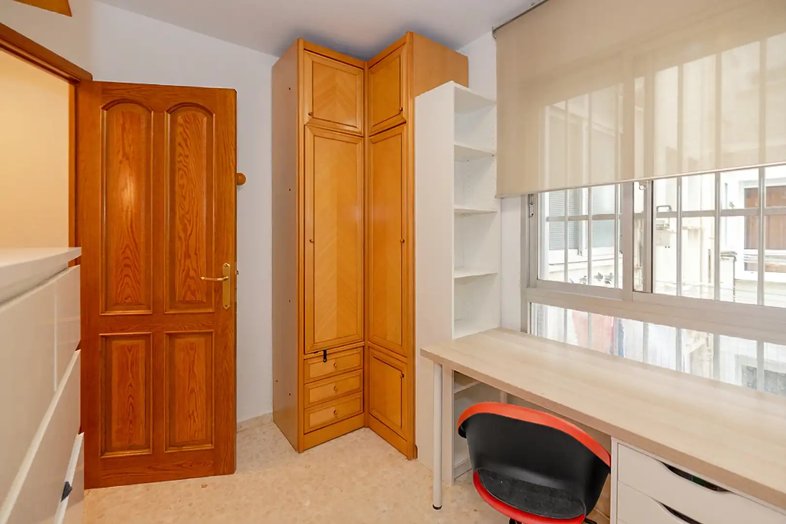 Habitación de Piso en venta en Málaga con Amueblado, Balcón y Piscina comunitaria