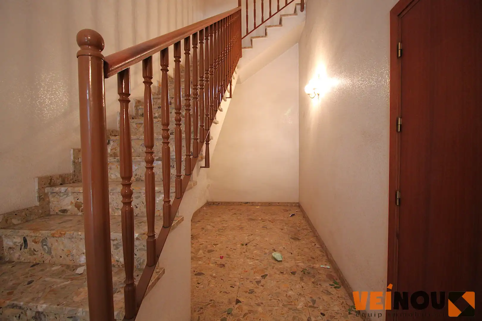 Casa adosada en venta en Cornellà de Llobregat con Terraza y Balcón