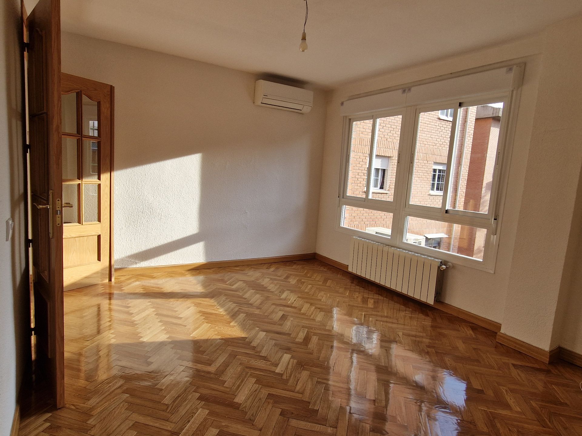 Habitación de Piso en venta en  Madrid Capital con Aire acondicionado y Calefacción