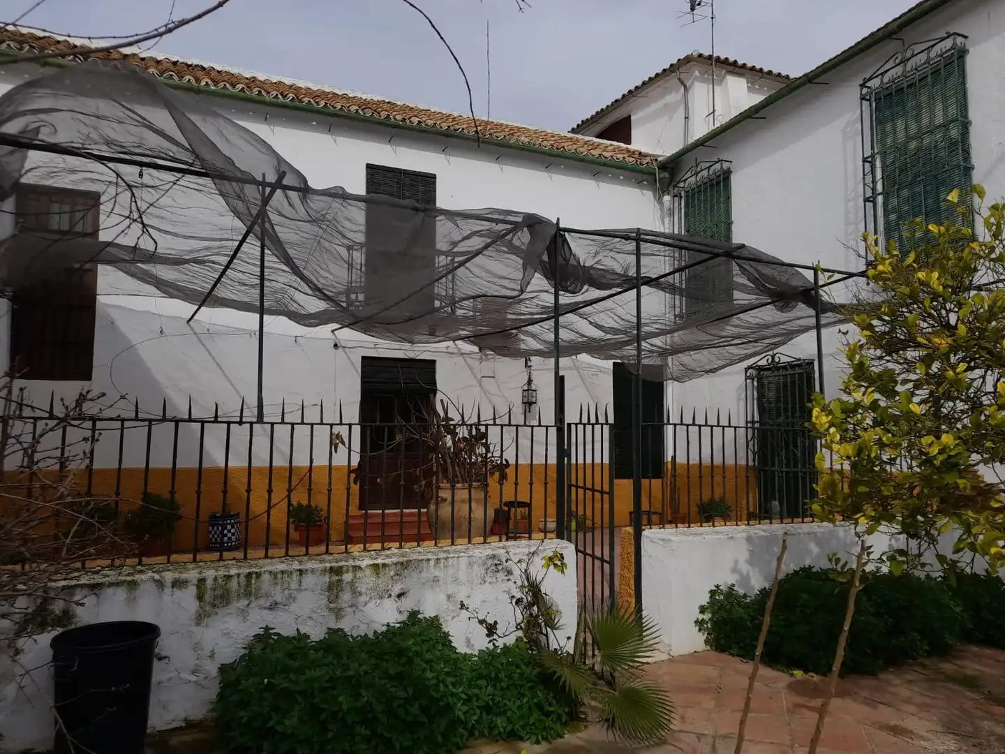 Vista exterior de Casa o xalet en venda en La Roda de Andalucía amb Aire condicionat, Jardí privat i Piscina