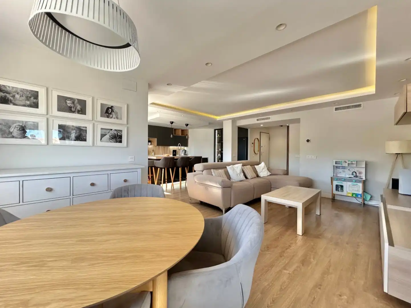 Living room of Apartments for sale in Málaga  with Air Conditioner, Terrace and Storage room