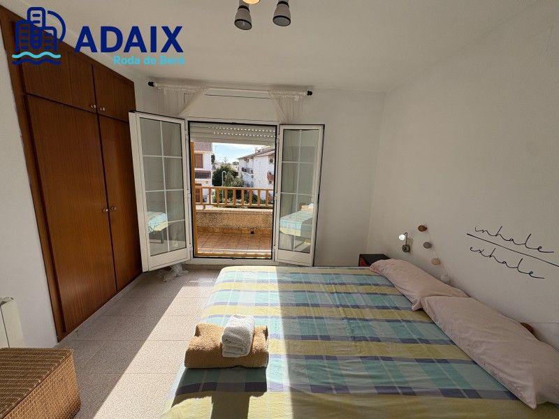 Bedroom of Single-family semi-detached for sale in Roda de Berà  with Air Conditioner, Heating and Terrace