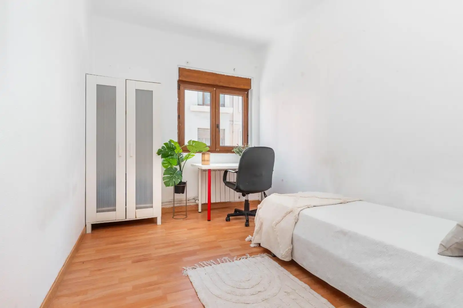 Bedroom of Flat for sale in Avilés  with Heating and Storage room