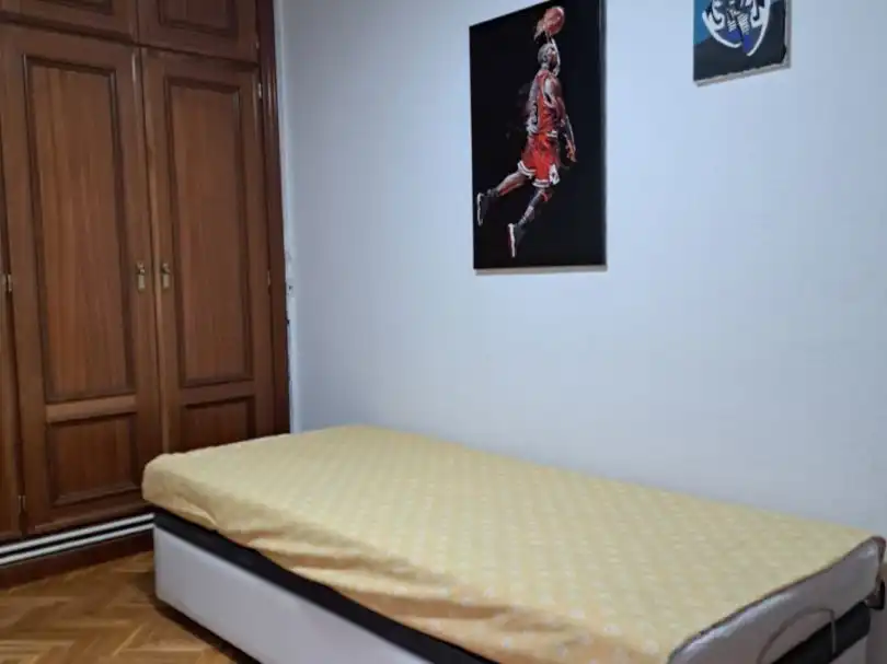 Dormitori de Pis de lloguer en Chamartín