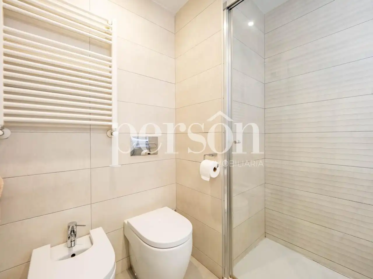 Baño de Piso en venta en Valencia con Aire acondicionado, Calefacción y Balcón