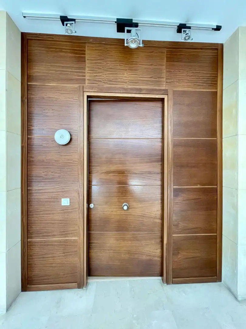 Office for sale in Marbella  with Air Conditioner and Furnished