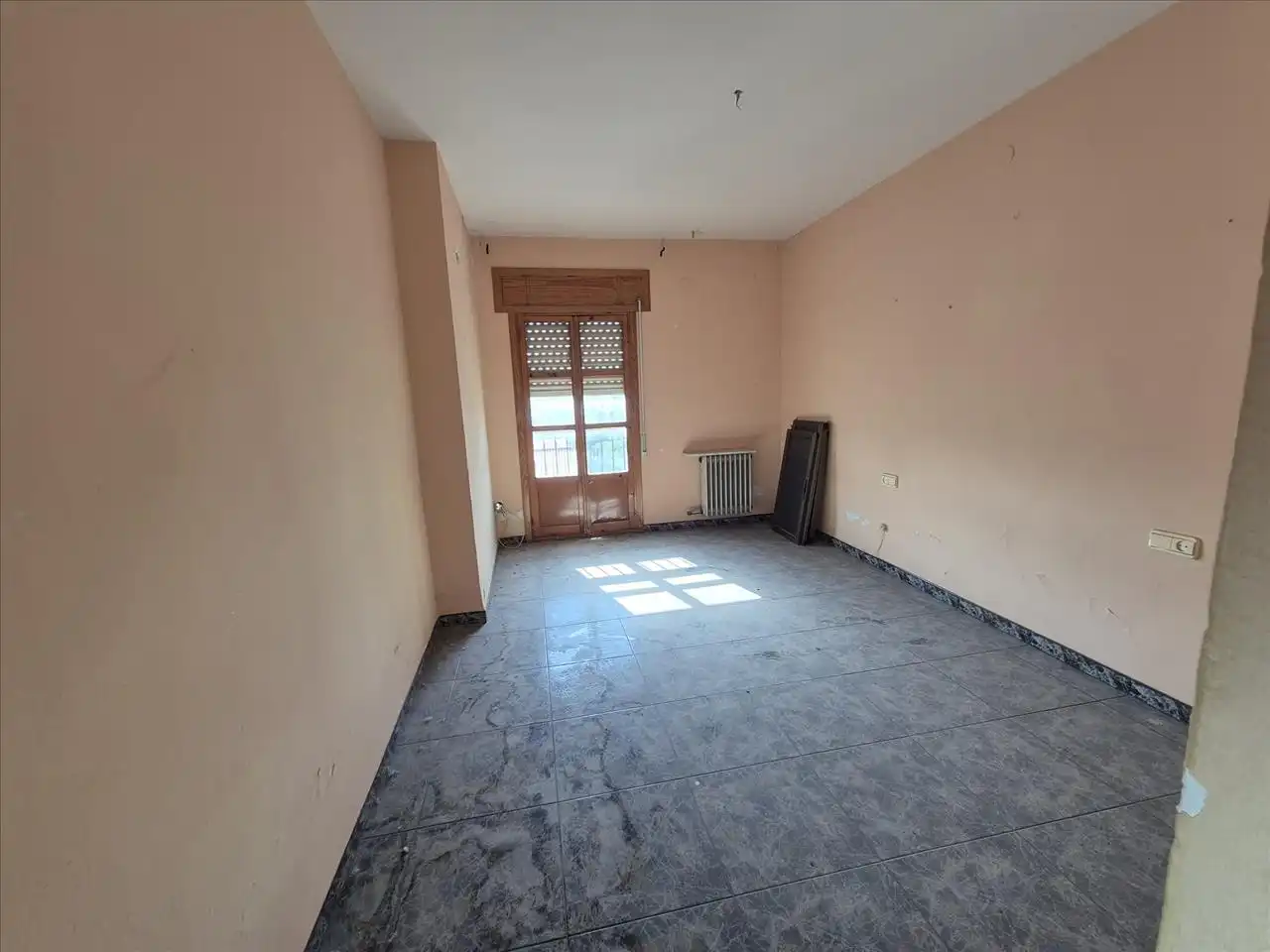 Habitación de Piso en venta en Baza con Calefacción