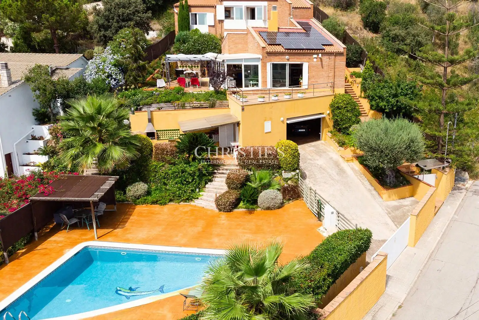 Villa con piscina in vendita a Alella
