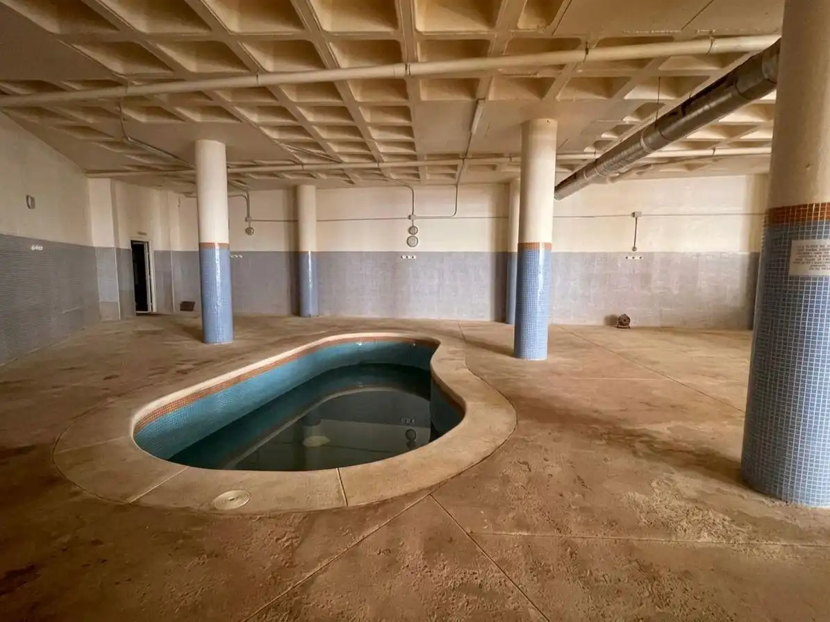 Piscina de Piso en venta en Cedillo del Condado con Aire acondicionado, Trastero y Piscina