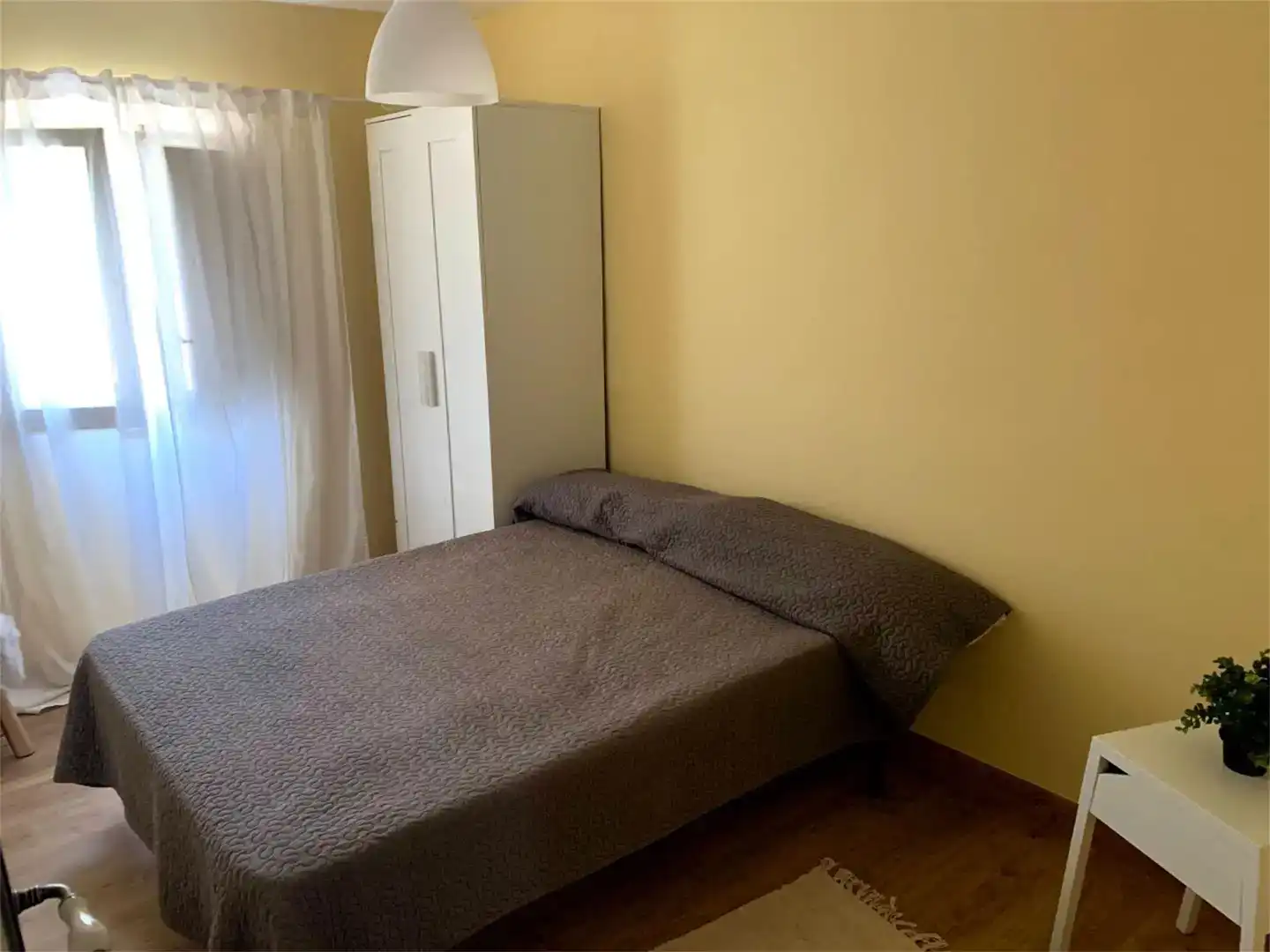 Dormitori de Casa o xalet en venda en Codo amb Jardí privat, Parquet i Piscina