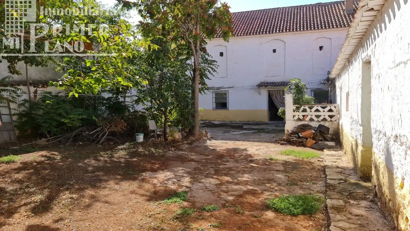 Garden of Houses for sale in Ossa de Montiel  with Heating