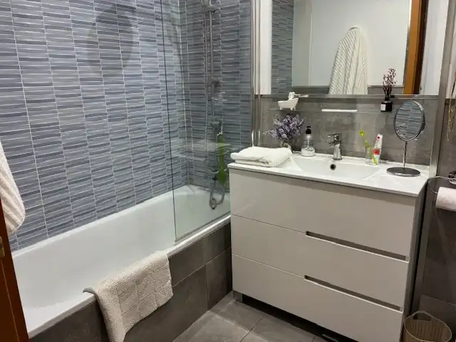 Bathroom of Flat for sale in Sant Feliu de Llobregat  with Air Conditioner, Heating and Private garden