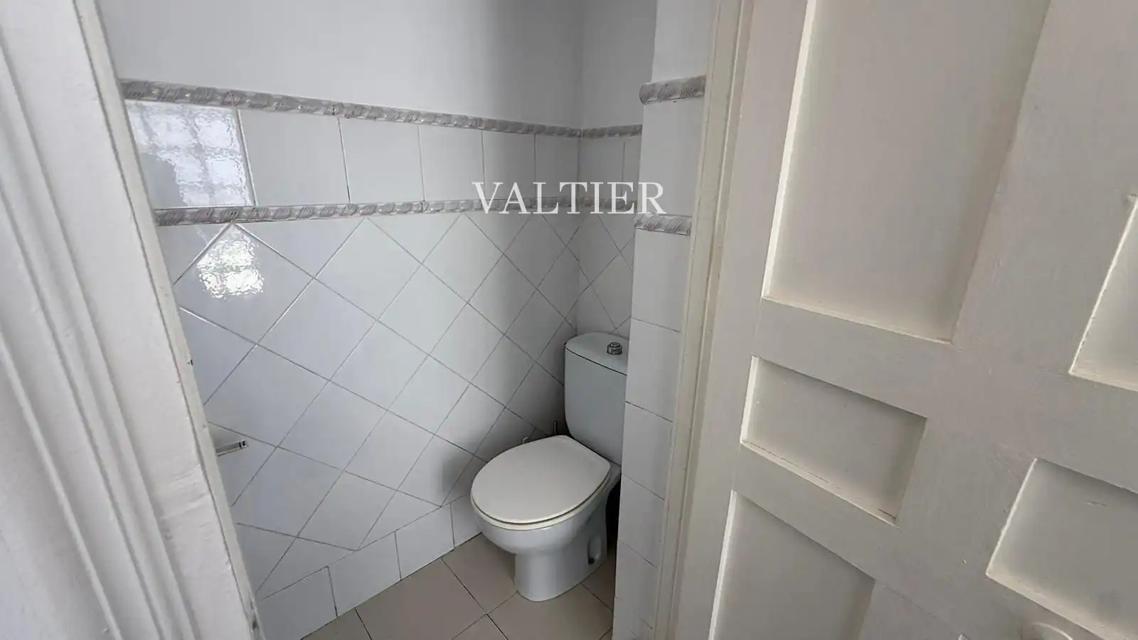 Baño de Dúplex de alquiler en Madrid con Aire acondicionado y Terraza
