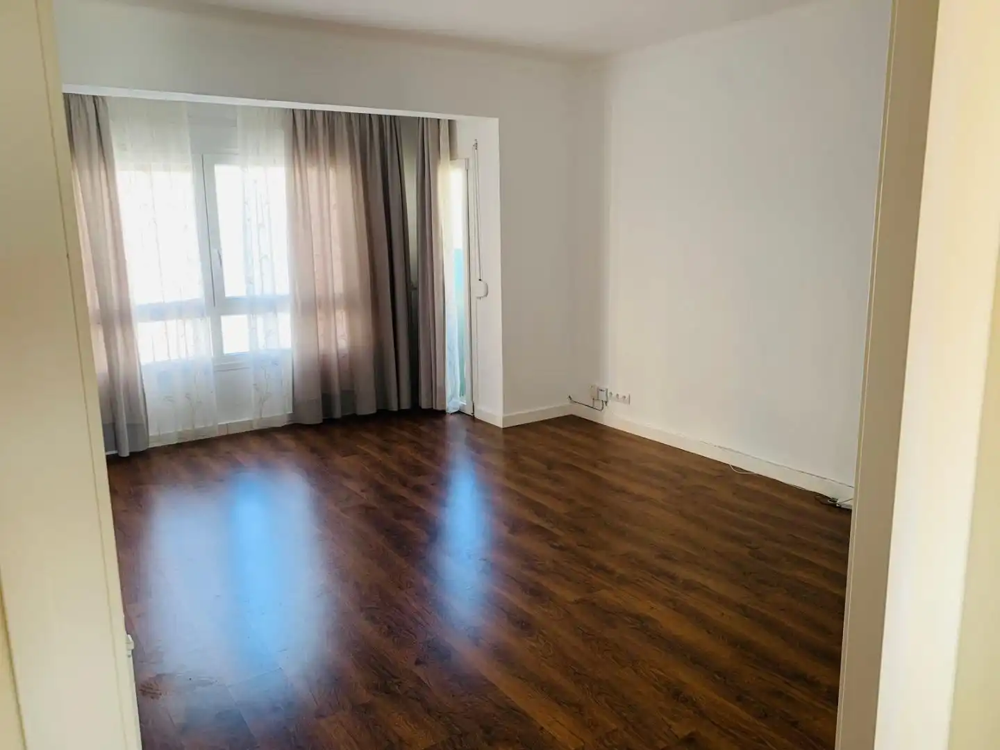 Living room of Flat for rent in  Palma de Mallorca  with Parquet flooring, Oven and Microwave
