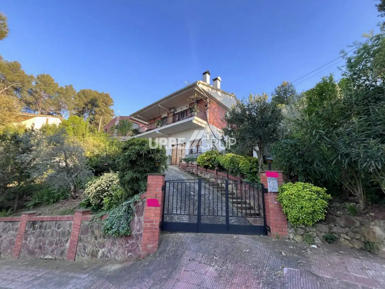 Casa con piscina en venta en Castellví de Rosanes, imagen 4