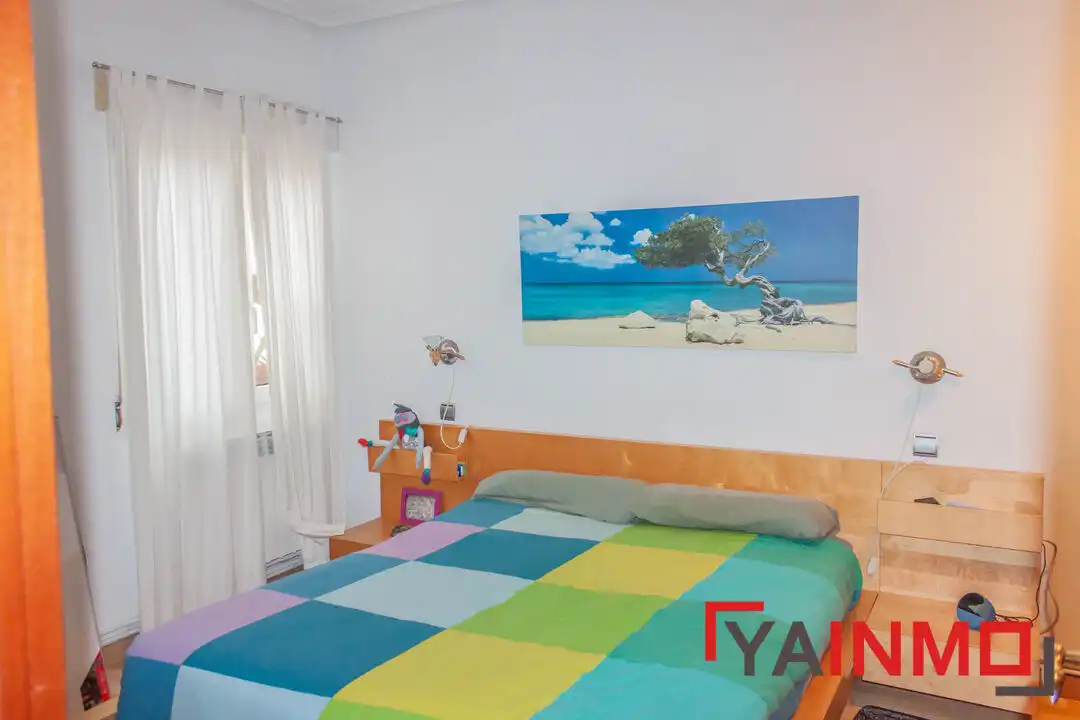 Habitación de Piso en venta en Vitoria - Gasteiz con Calefacción, Parquet y Trastero