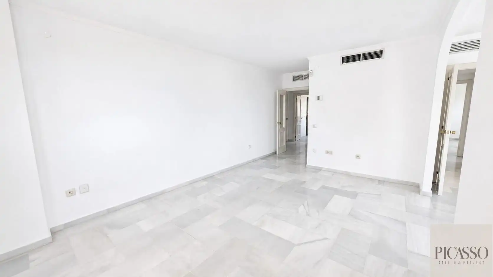 Piso en venta en Torremolinos con Aire acondicionado, Jardín privado y Trastero
