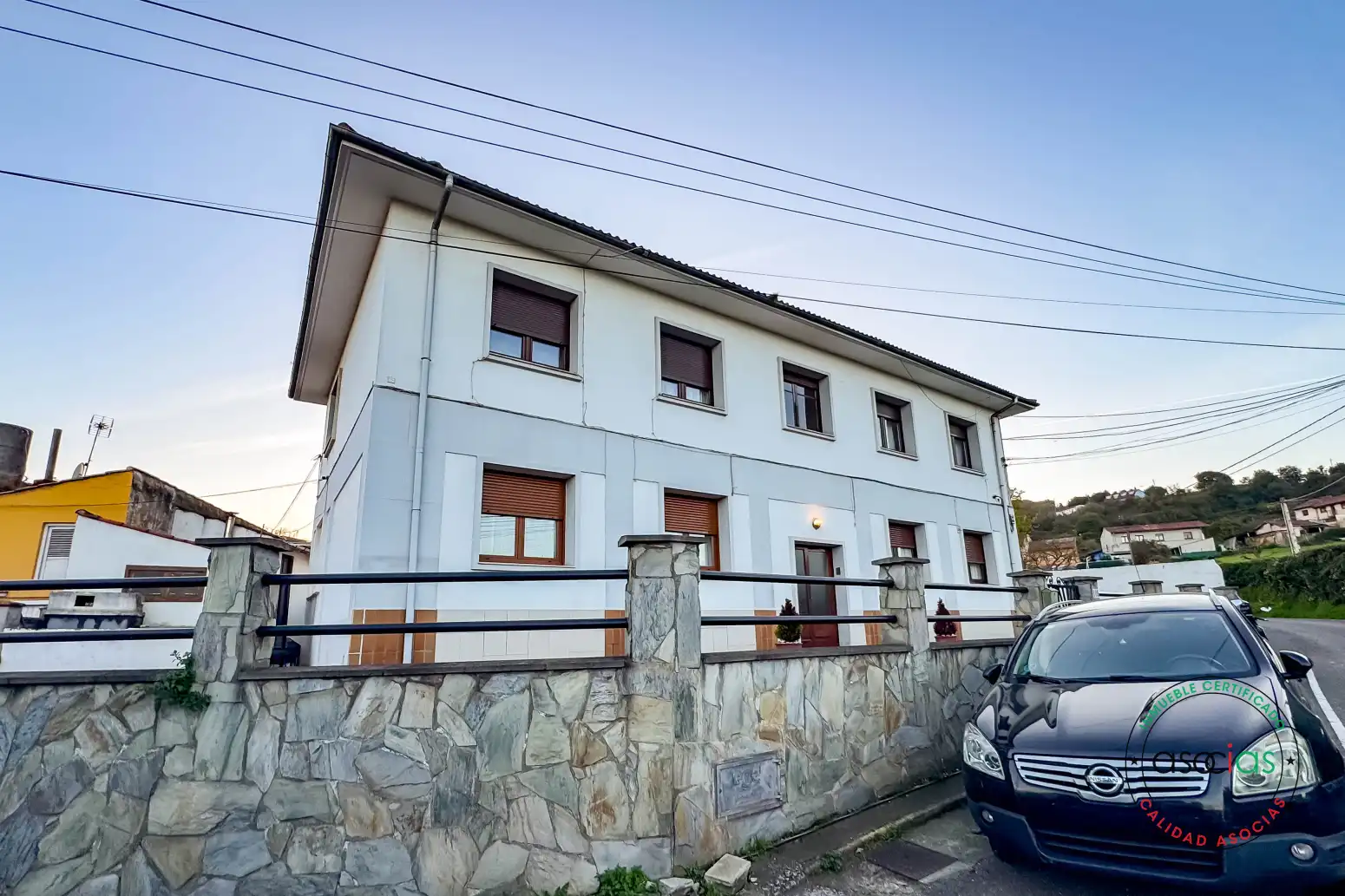 Vista exterior de Piso en venta en Gijón  con Calefacción y Jardín privado