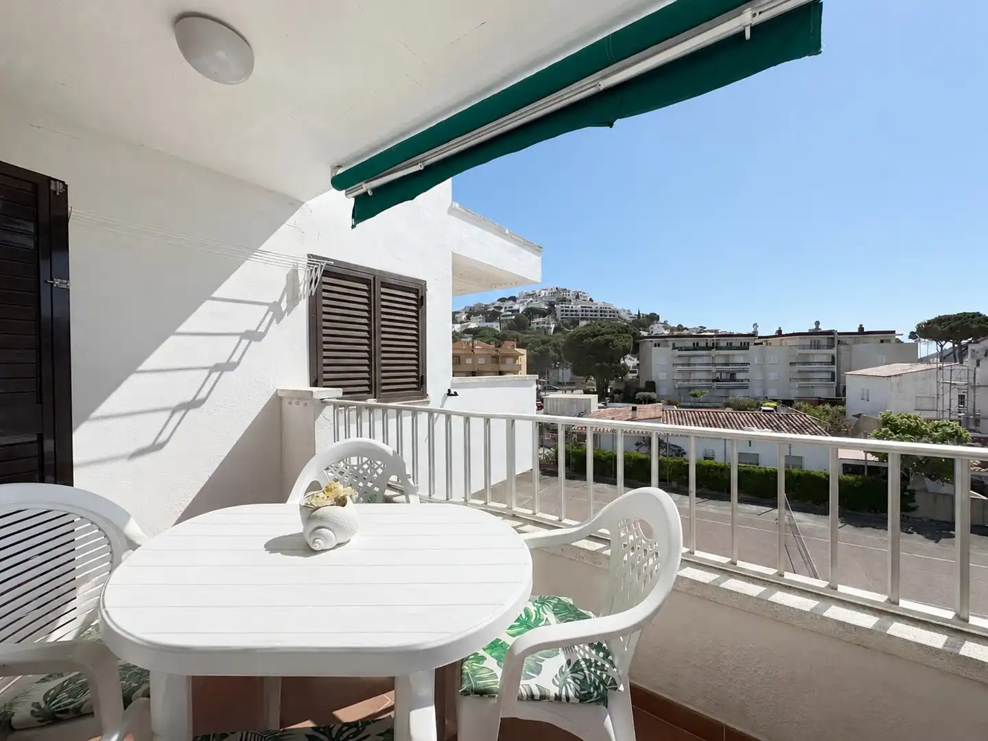 Terrasse von Wohnungen zum Verkauf in L'Escala mit Klimaanlage, Parkett und Terrasse
