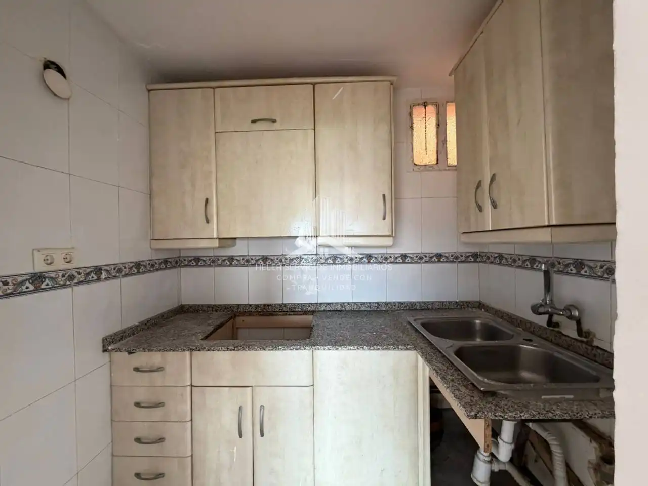 Küche von Wohnung zum Verkauf in Castellón de la Plana / Castelló de la Plana mit Balkon