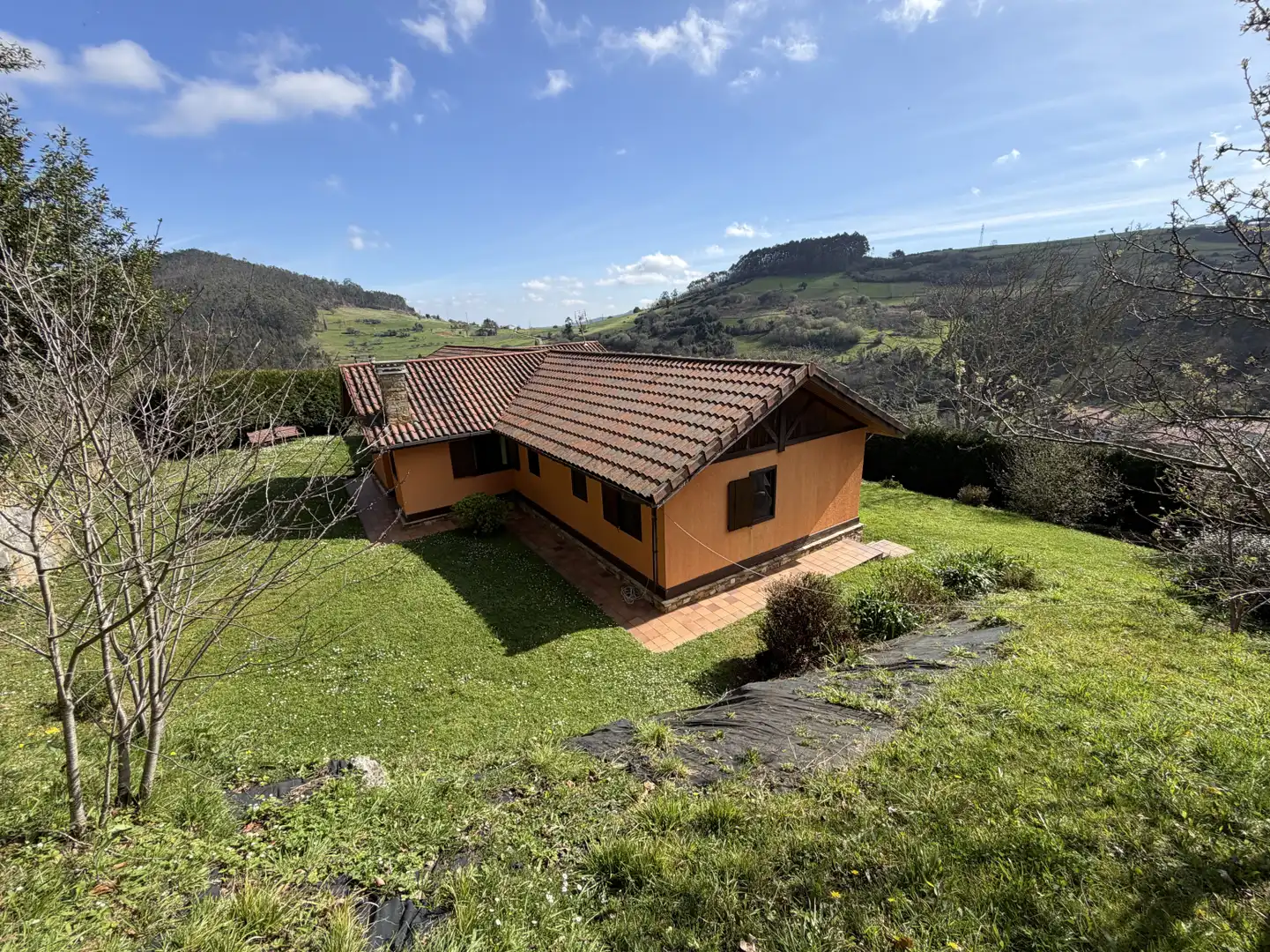 Vista exterior de Casa o xalet en venda en Illas amb Calefacció, Parquet i Terrassa