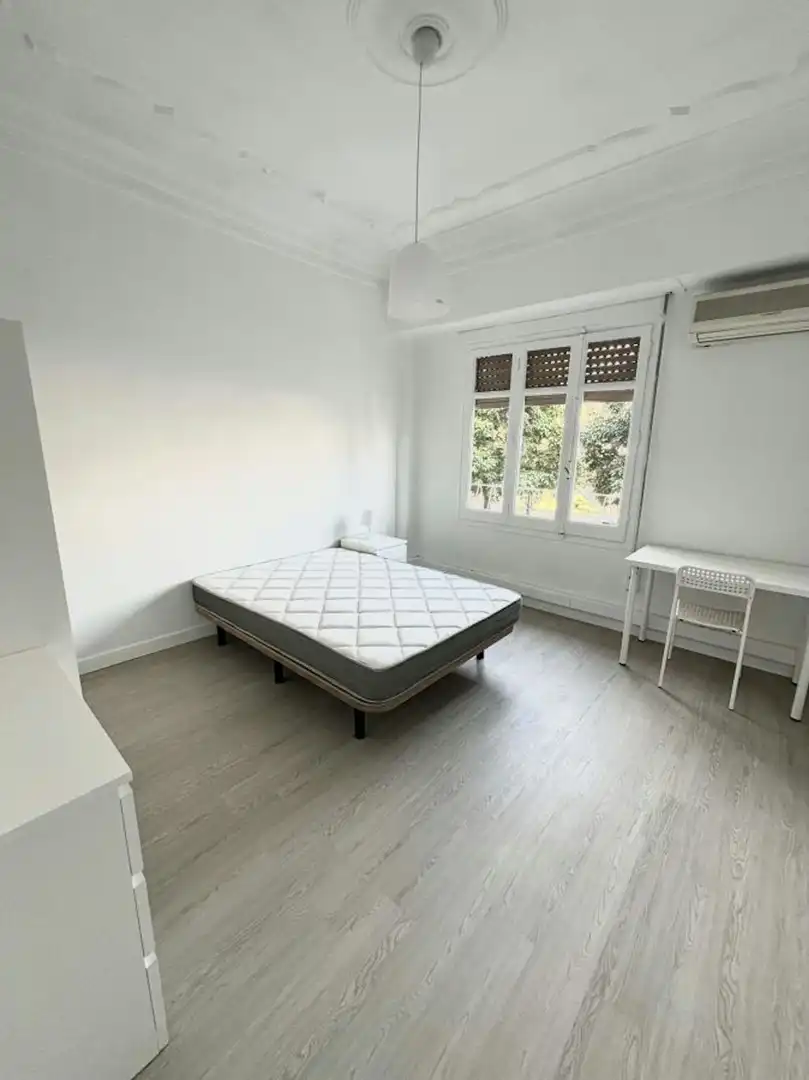 Habitación de Piso para compartir en Valencia con Aire acondicionado, Calefacción y Lavadora