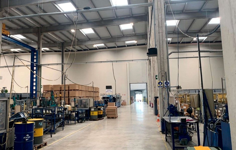 Nau industrial de lloguer en Granollers amb Calefacció i Alarma