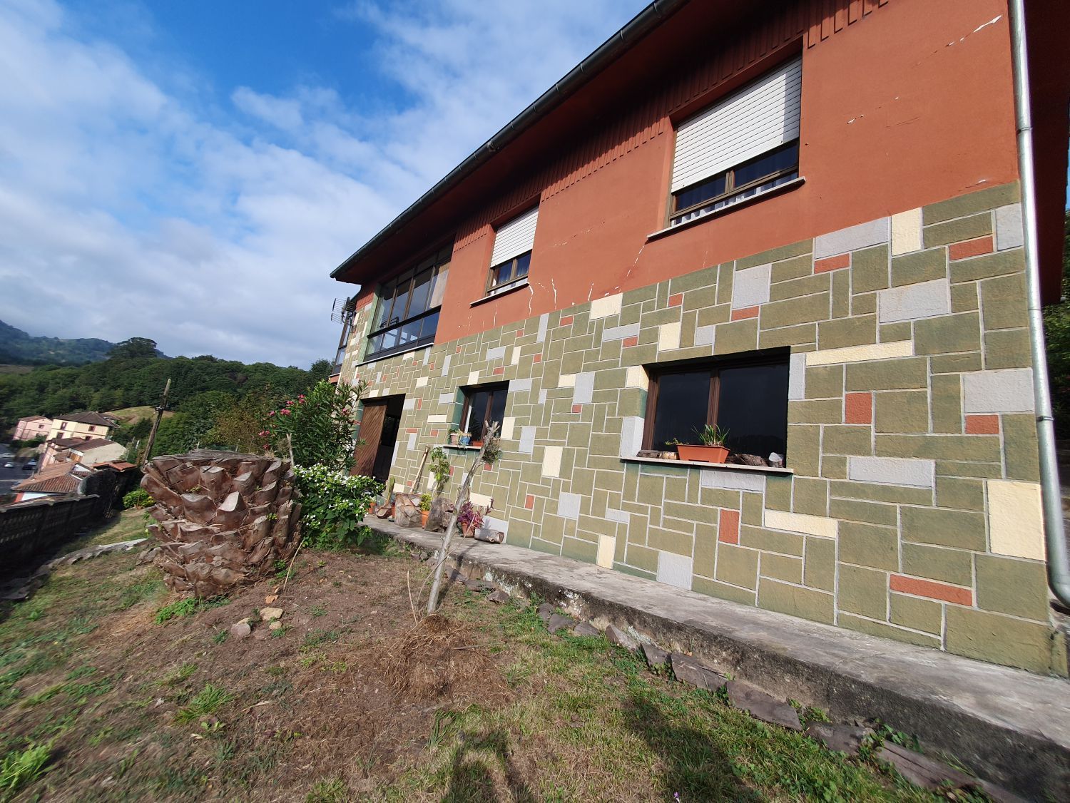 Vista exterior de Casa o chalet en venta en Oviedo  con Calefacción, Terraza y Trastero