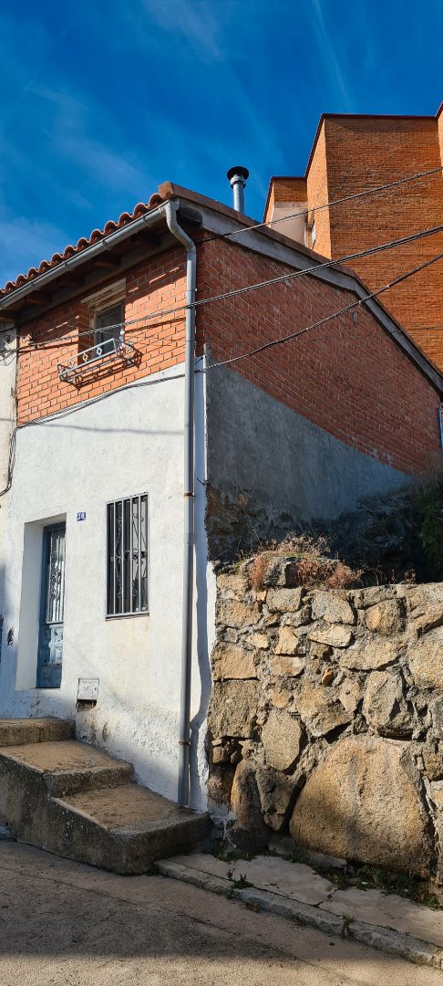 Vista exterior de Casa adosada en venda en El Tiemblo 