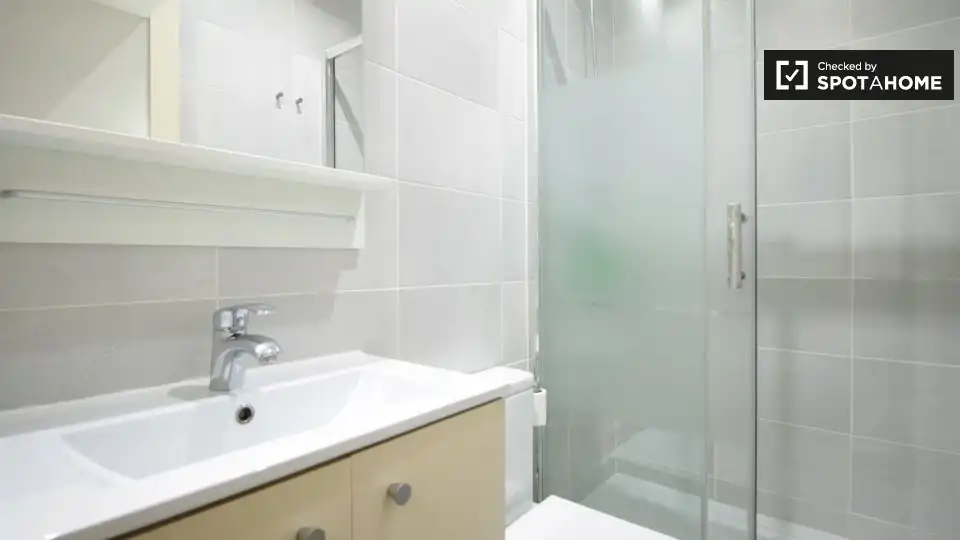 Flat with terrace to rent in Ciutat Vella, imagen 4