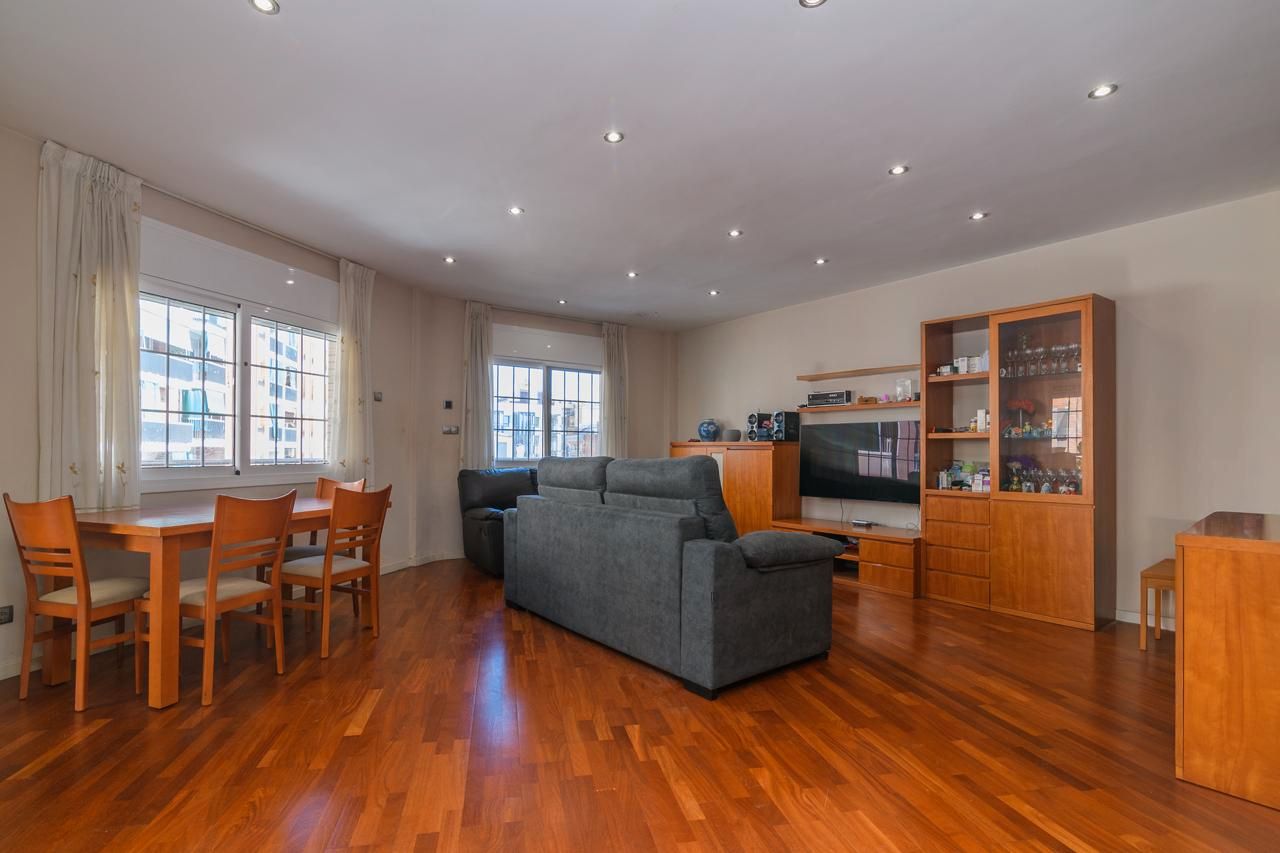 Piso en venta en Carrer de Sant Joan, Centre, Centre - Sant Josep - Sanfeliu