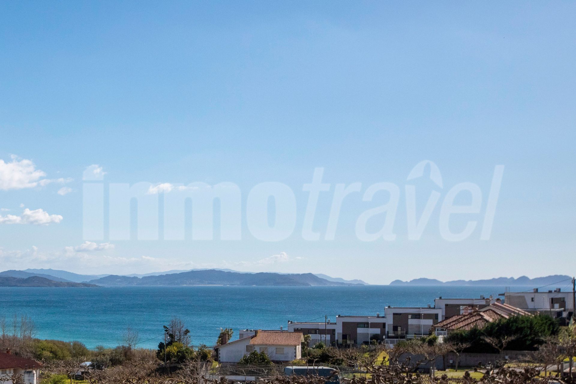 Vista exterior de Casa o xalet en venda en Sanxenxo amb Jardí privat, Parquet i Terrassa