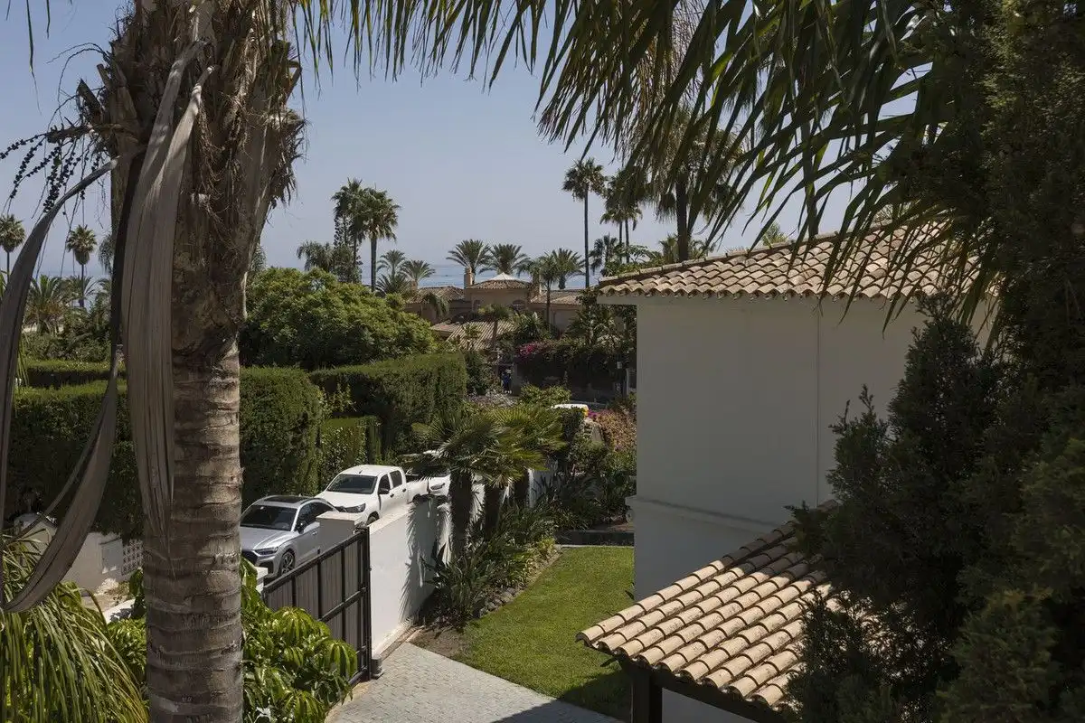 Vista exterior de Casa o xalet en venda en Mijas amb Terrassa i Piscina comunitària