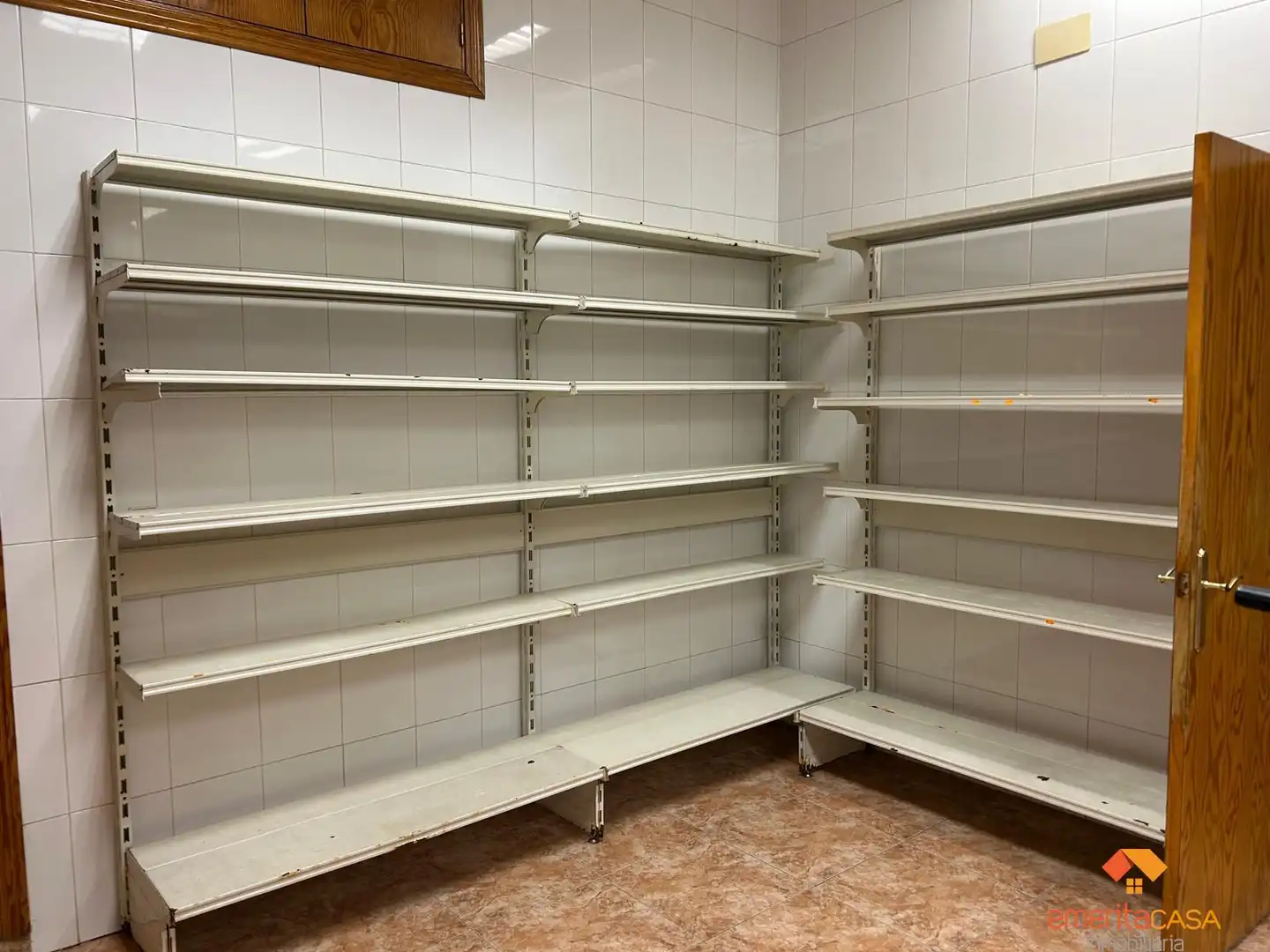Commercial properties for sale in Sur