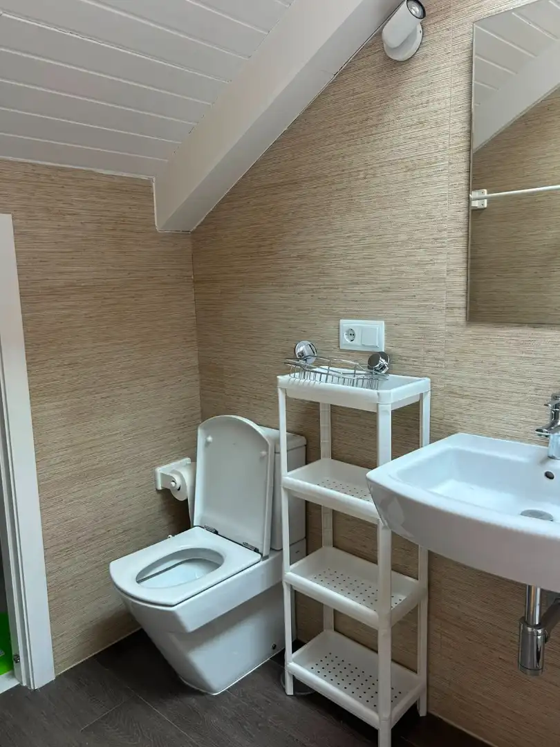 Bathroom of Flat for rent in Santiago de Compostela   with Furnished