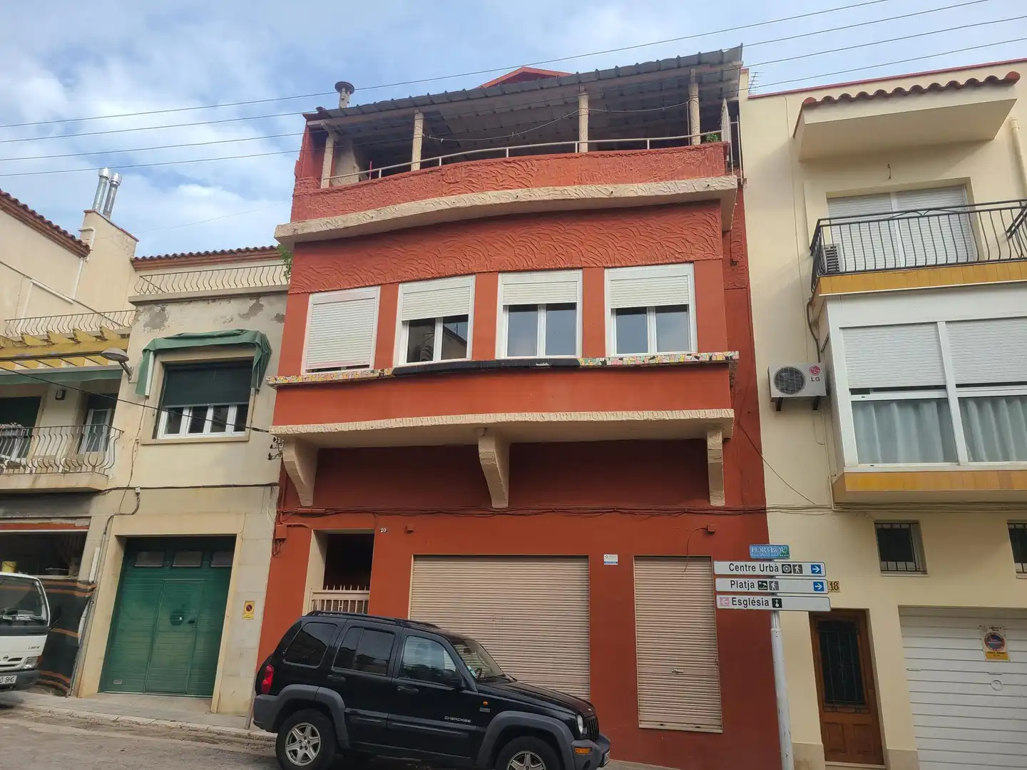 Vista exterior de Casa adosada en venta en Portbou con Calefacción, Terraza y Horno