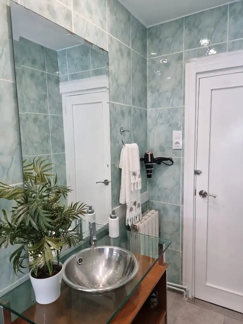 Baño de Piso de alquiler en Zaragoza con Calefacción, Amueblado y Horno