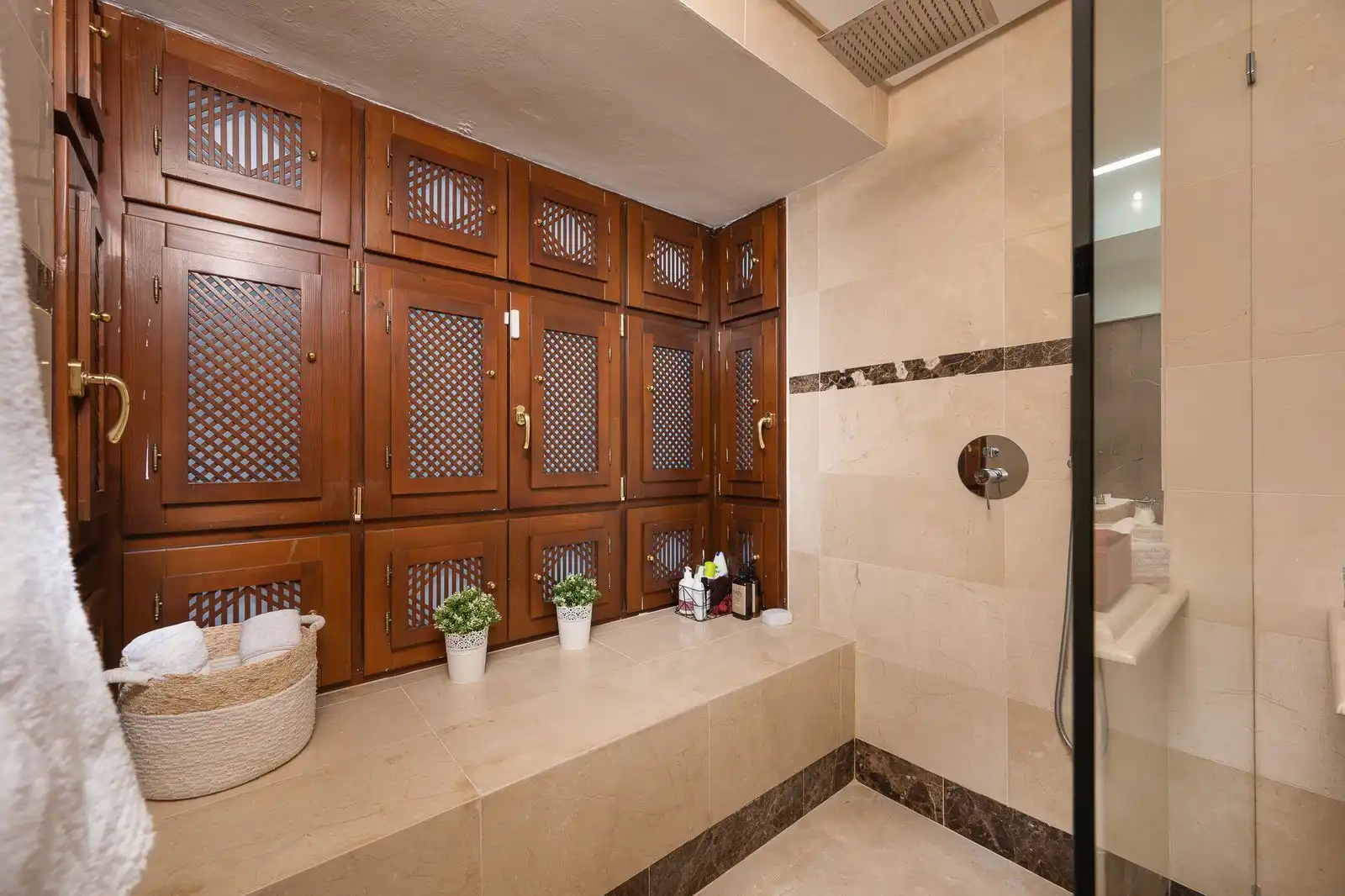 Bany de Apartament en venda en Marbella amb Aire condicionat, Terrassa i Traster